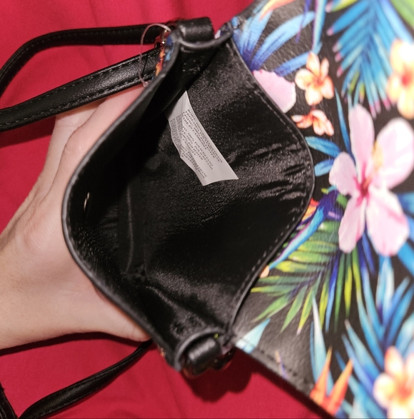 Madden Girl Cell Phone Crossbody Bag - Picture 5 of 16